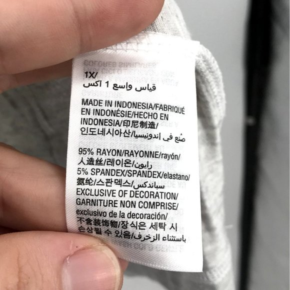 Jenni Intimates Womens Graphic-Pocket Pajama Top Chow Dog In Pocket 1X NWT $25 - Picture 5 of 5